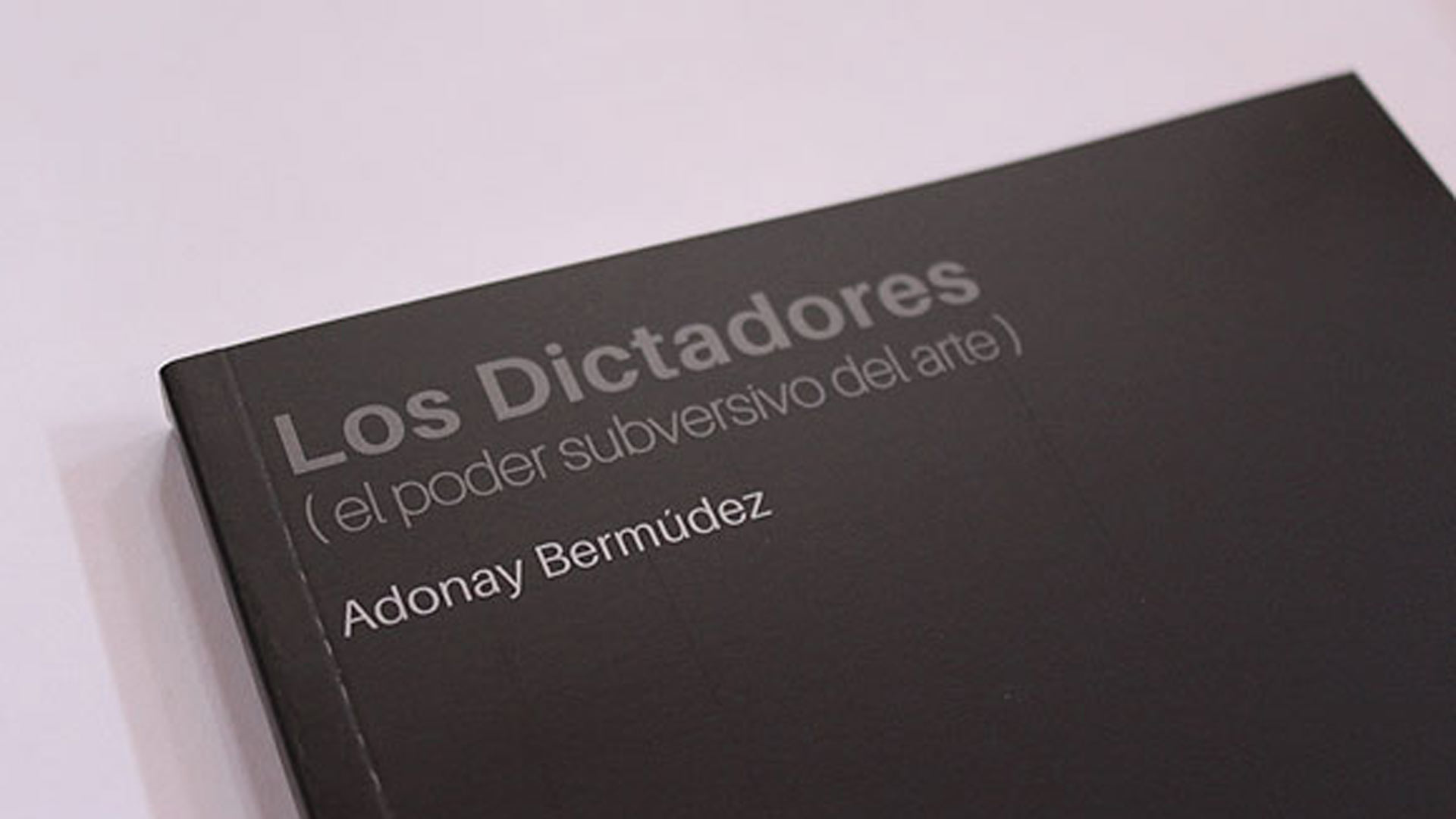 dictadores_adonay.jpg